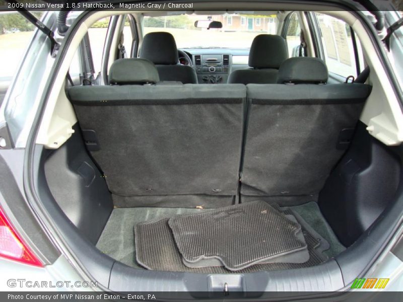 Magnetic Gray / Charcoal 2009 Nissan Versa 1.8 S Hatchback