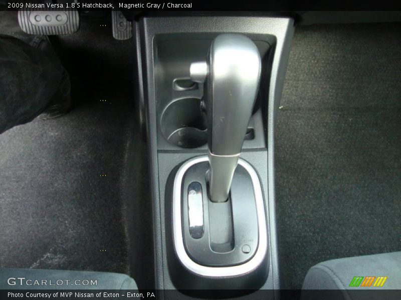 Magnetic Gray / Charcoal 2009 Nissan Versa 1.8 S Hatchback