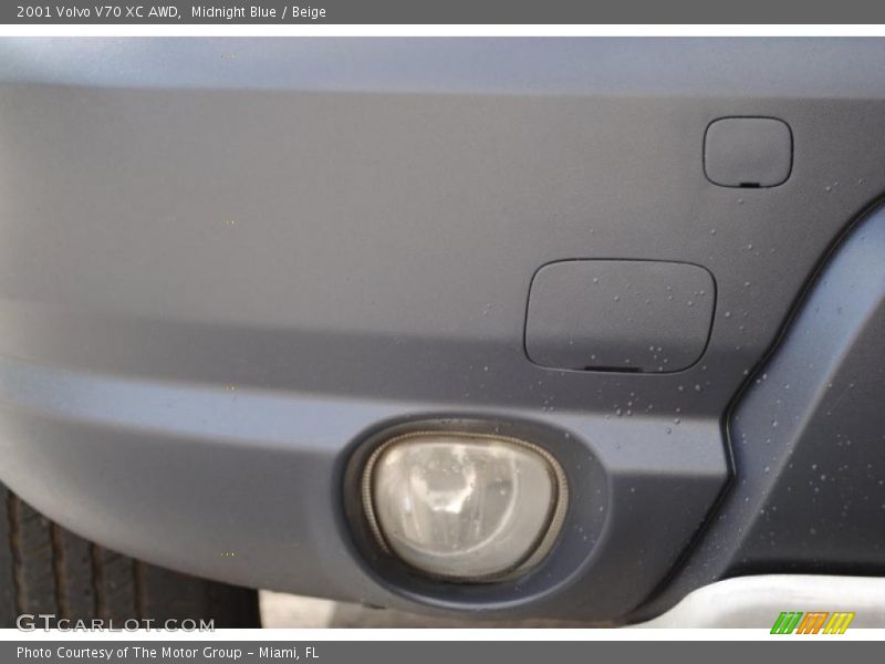 Midnight Blue / Beige 2001 Volvo V70 XC AWD