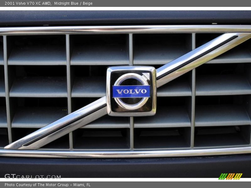 Midnight Blue / Beige 2001 Volvo V70 XC AWD