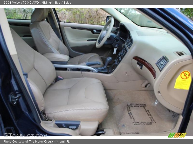 Midnight Blue / Beige 2001 Volvo V70 XC AWD