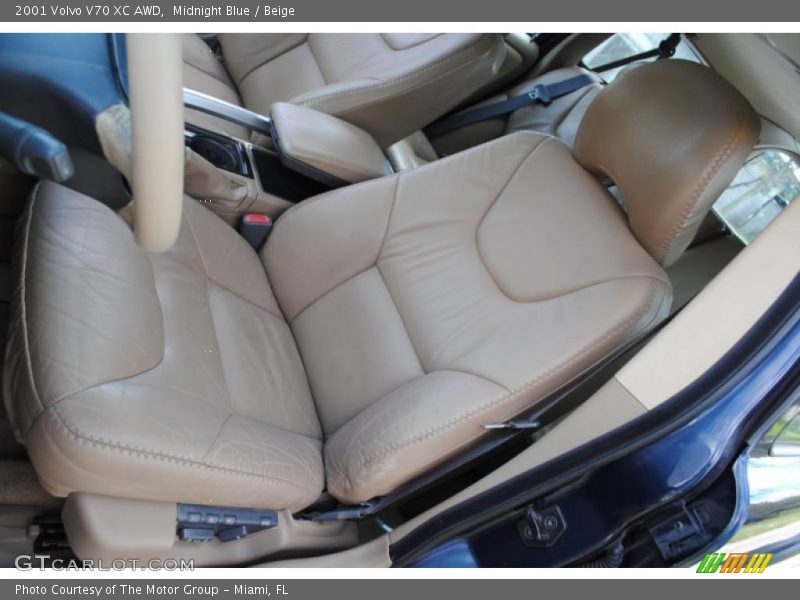 Midnight Blue / Beige 2001 Volvo V70 XC AWD