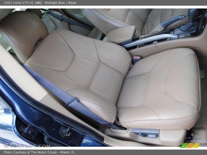 Midnight Blue / Beige 2001 Volvo V70 XC AWD