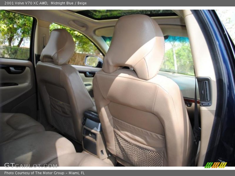 Midnight Blue / Beige 2001 Volvo V70 XC AWD
