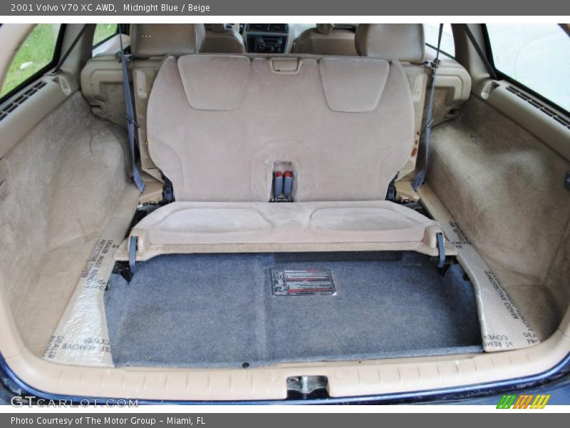 Midnight Blue / Beige 2001 Volvo V70 XC AWD