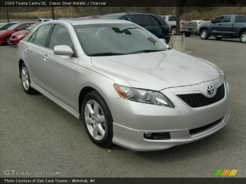 Classic Silver Metallic / Charcoal 2009 Toyota Camry SE