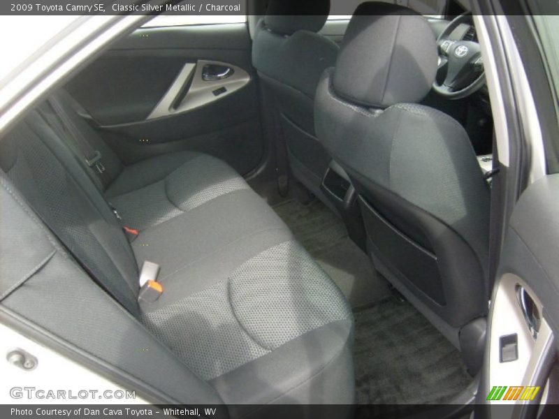 Classic Silver Metallic / Charcoal 2009 Toyota Camry SE