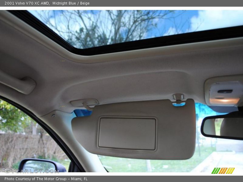 Midnight Blue / Beige 2001 Volvo V70 XC AWD