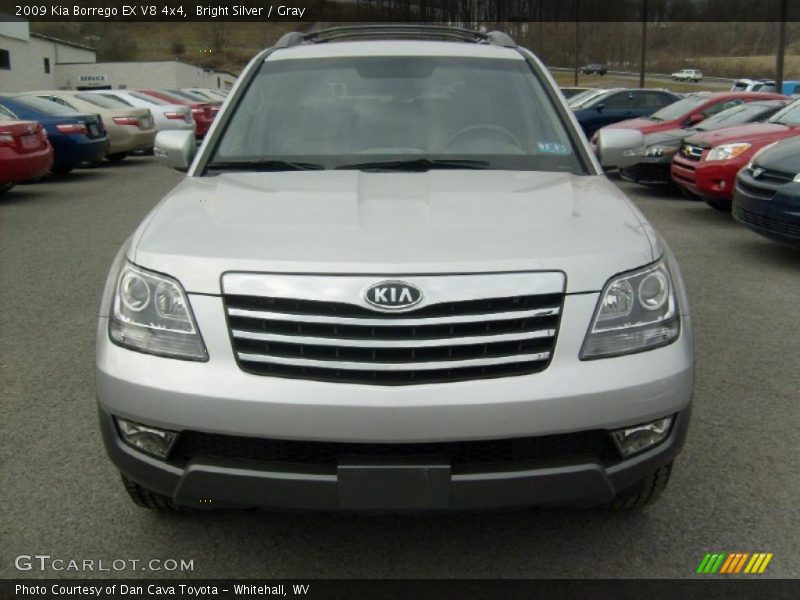 Bright Silver / Gray 2009 Kia Borrego EX V8 4x4