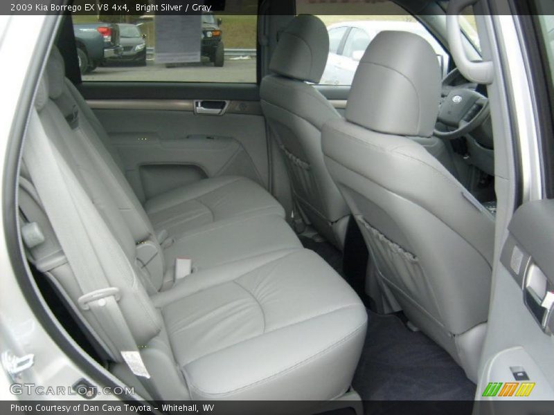 Bright Silver / Gray 2009 Kia Borrego EX V8 4x4