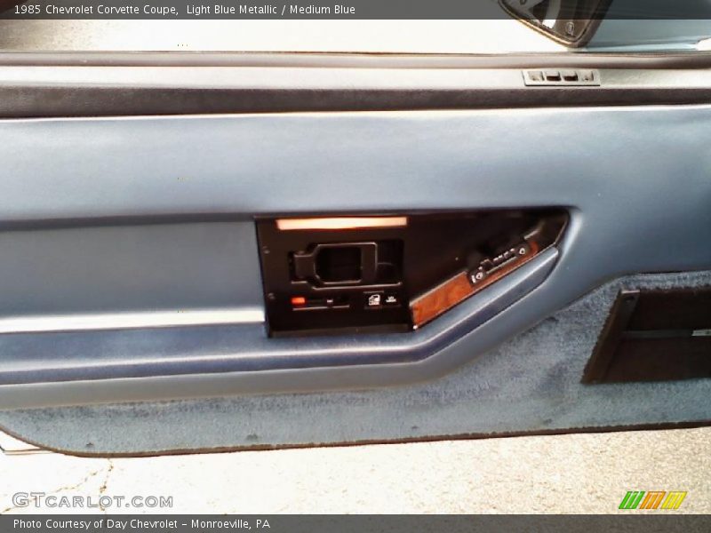Light Blue Metallic / Medium Blue 1985 Chevrolet Corvette Coupe