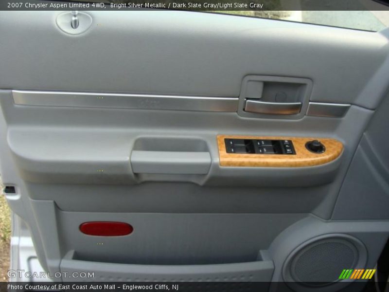 Bright Silver Metallic / Dark Slate Gray/Light Slate Gray 2007 Chrysler Aspen Limited 4WD