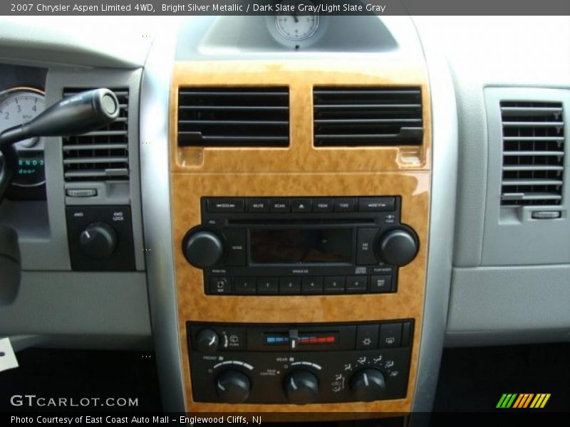 Bright Silver Metallic / Dark Slate Gray/Light Slate Gray 2007 Chrysler Aspen Limited 4WD