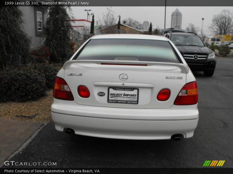 Diamond White Pearl / Ivory 1999 Lexus GS 300