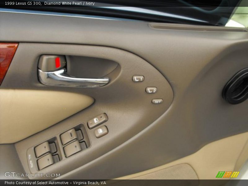 Diamond White Pearl / Ivory 1999 Lexus GS 300