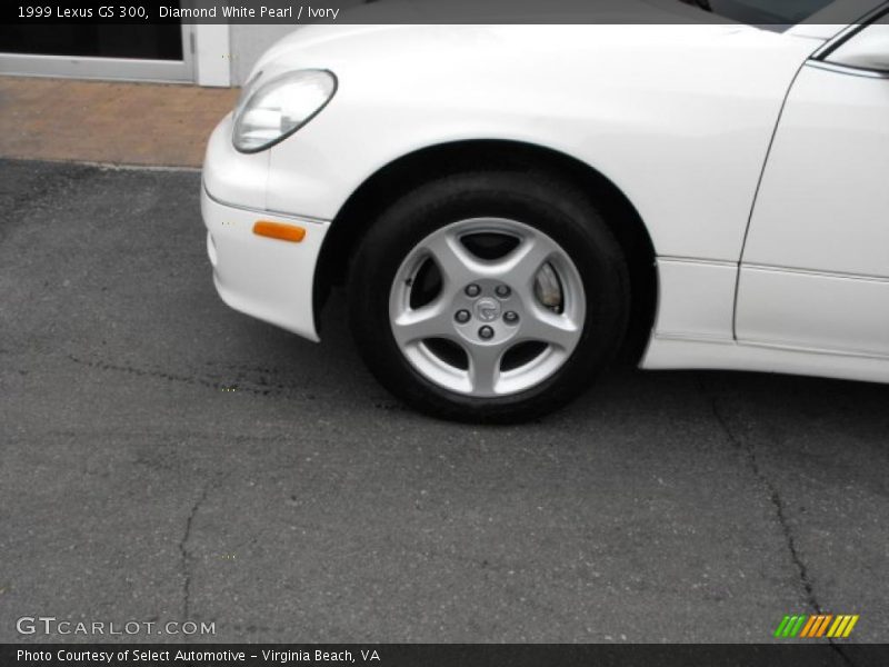 Diamond White Pearl / Ivory 1999 Lexus GS 300