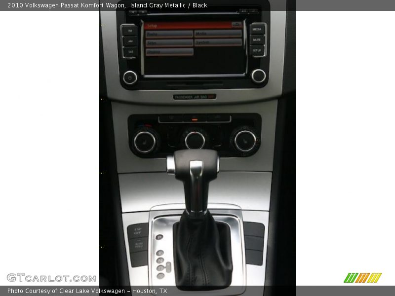 Island Gray Metallic / Black 2010 Volkswagen Passat Komfort Wagon