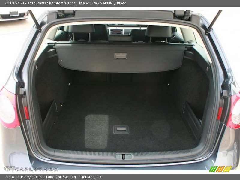 Island Gray Metallic / Black 2010 Volkswagen Passat Komfort Wagon