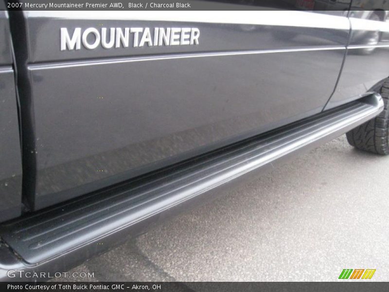 Black / Charcoal Black 2007 Mercury Mountaineer Premier AWD