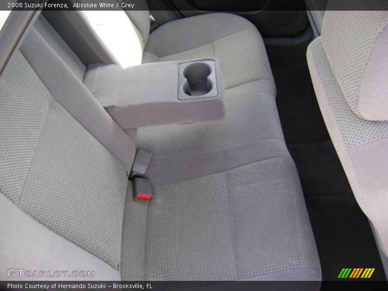 Absolute White / Grey 2008 Suzuki Forenza