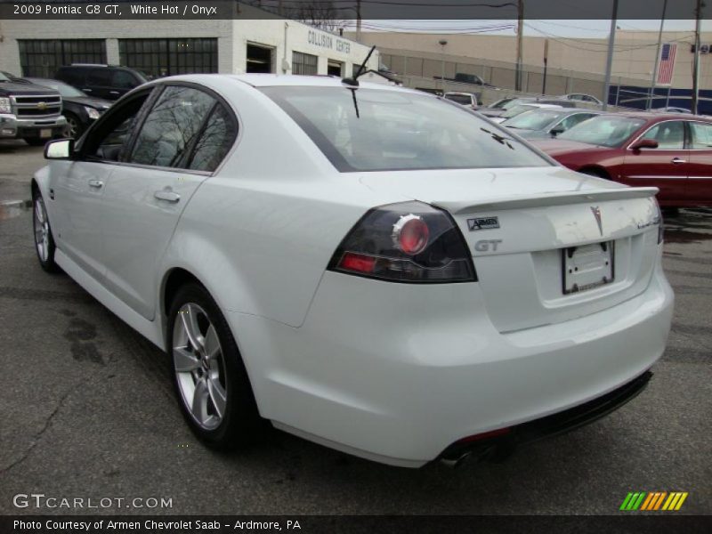 White Hot / Onyx 2009 Pontiac G8 GT
