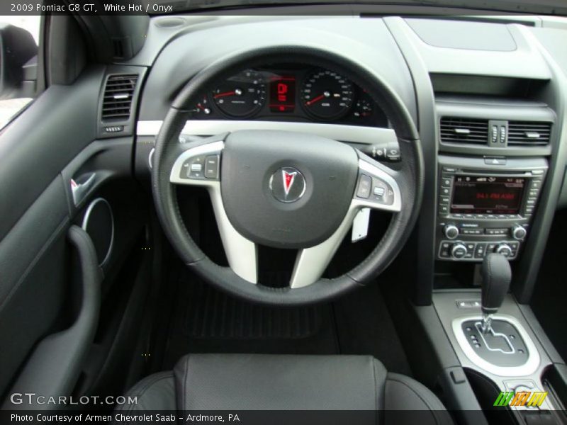White Hot / Onyx 2009 Pontiac G8 GT