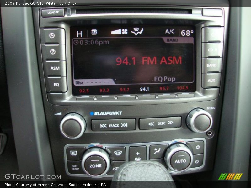 White Hot / Onyx 2009 Pontiac G8 GT