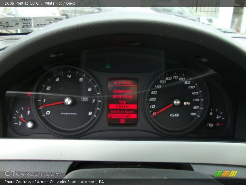 White Hot / Onyx 2009 Pontiac G8 GT