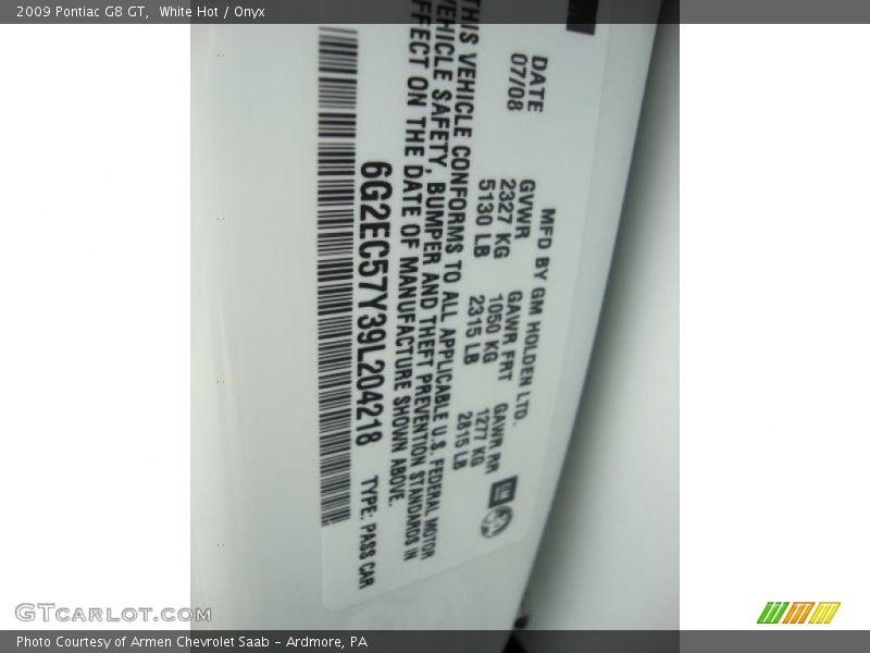 White Hot / Onyx 2009 Pontiac G8 GT