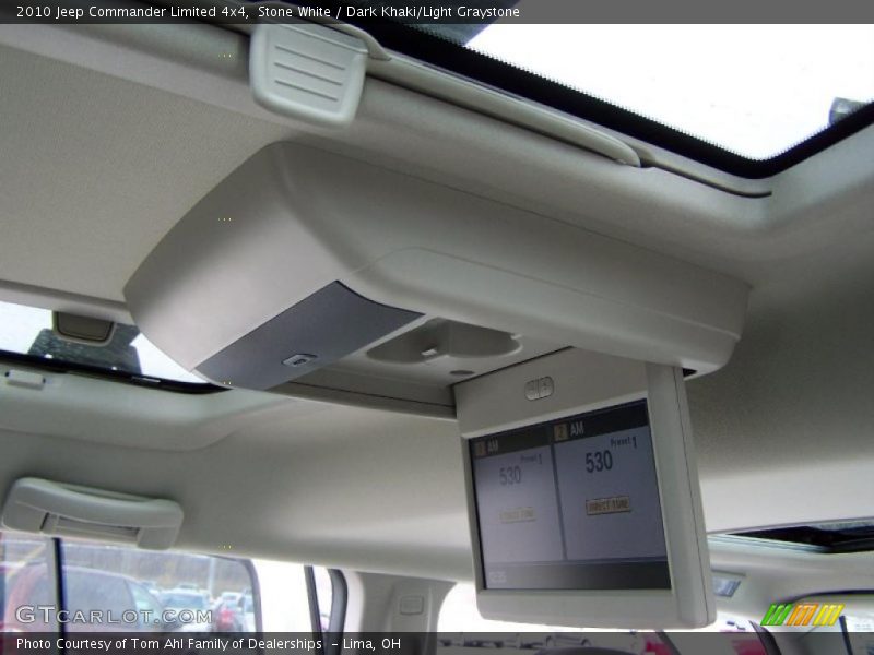 Stone White / Dark Khaki/Light Graystone 2010 Jeep Commander Limited 4x4