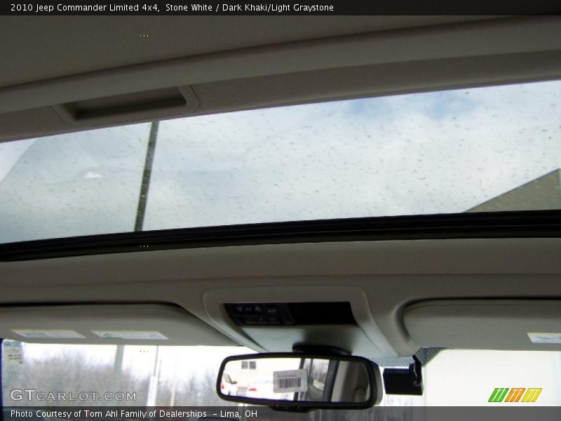 Stone White / Dark Khaki/Light Graystone 2010 Jeep Commander Limited 4x4