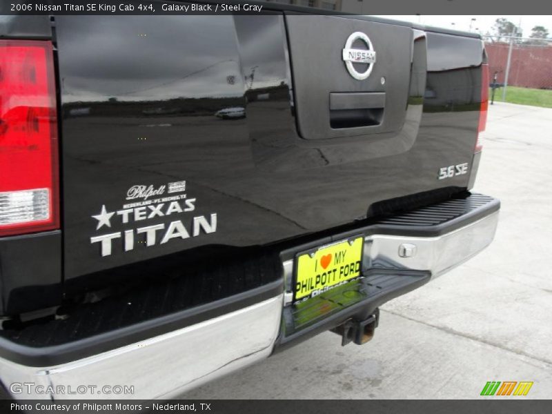 Galaxy Black / Steel Gray 2006 Nissan Titan SE King Cab 4x4