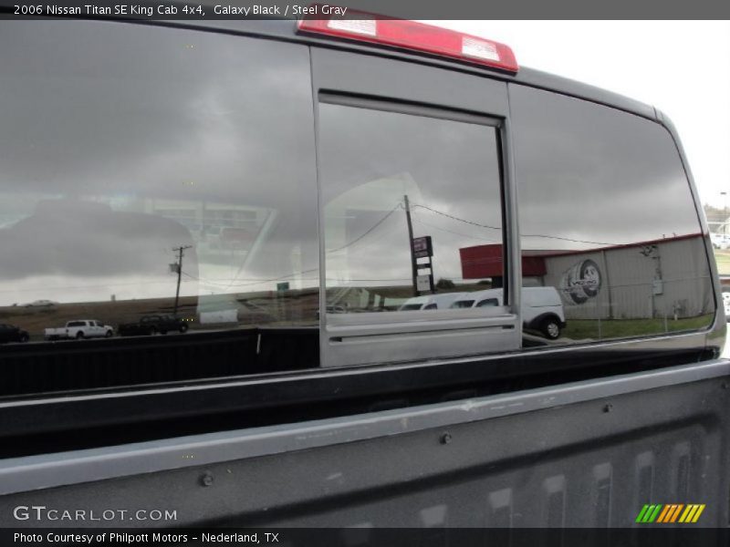 Galaxy Black / Steel Gray 2006 Nissan Titan SE King Cab 4x4