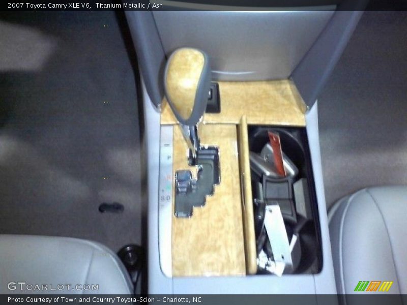 Titanium Metallic / Ash 2007 Toyota Camry XLE V6