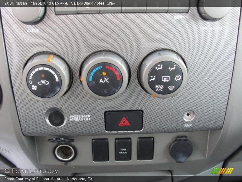 Galaxy Black / Steel Gray 2006 Nissan Titan SE King Cab 4x4
