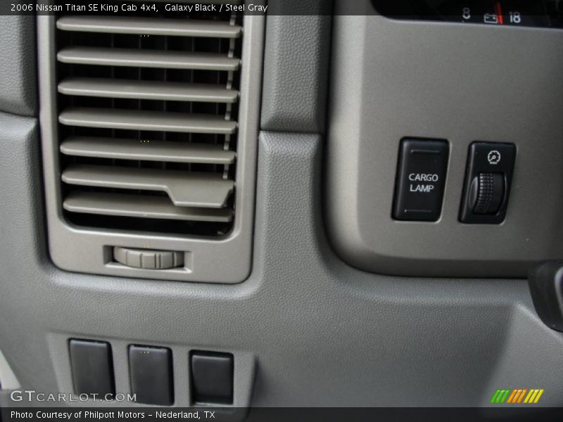 Galaxy Black / Steel Gray 2006 Nissan Titan SE King Cab 4x4