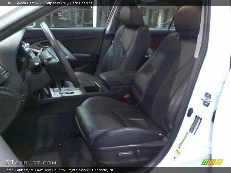 Super White / Dark Charcoal 2007 Toyota Camry SE