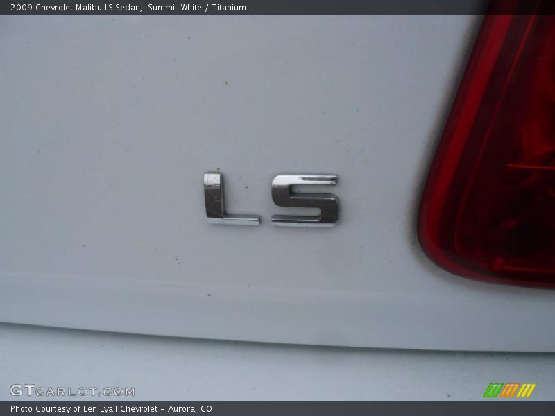 Summit White / Titanium 2009 Chevrolet Malibu LS Sedan