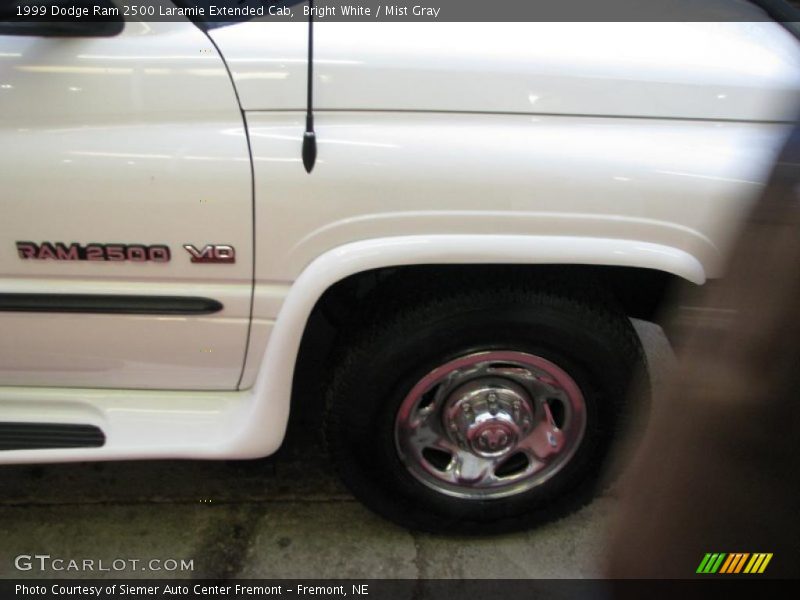 Bright White / Mist Gray 1999 Dodge Ram 2500 Laramie Extended Cab