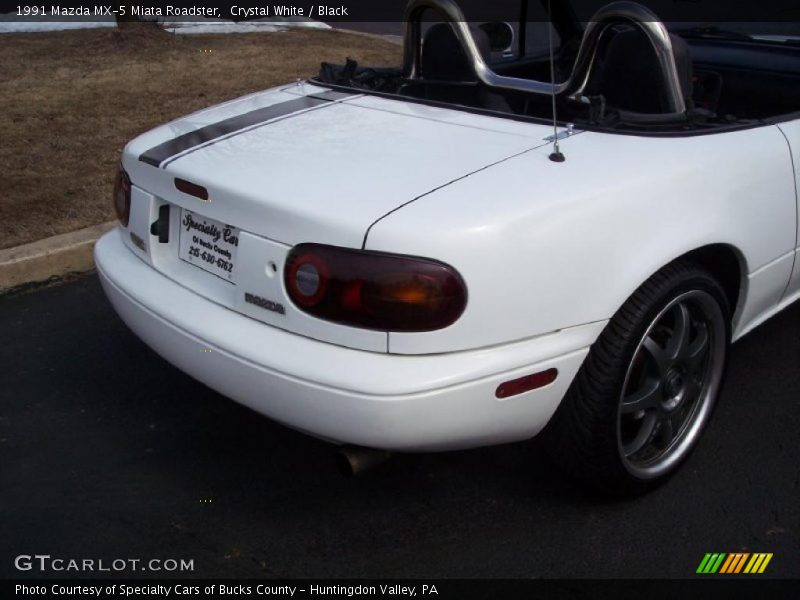 Crystal White / Black 1991 Mazda MX-5 Miata Roadster