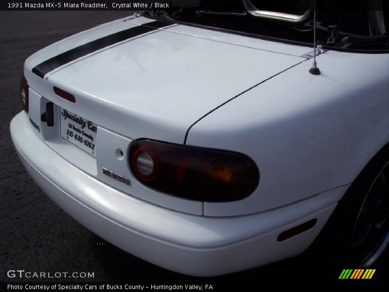 Crystal White / Black 1991 Mazda MX-5 Miata Roadster