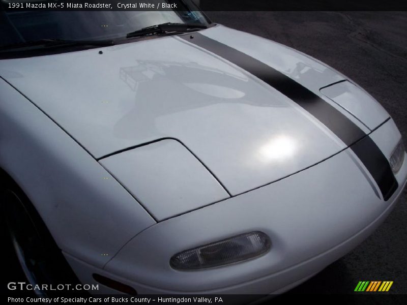 Crystal White / Black 1991 Mazda MX-5 Miata Roadster