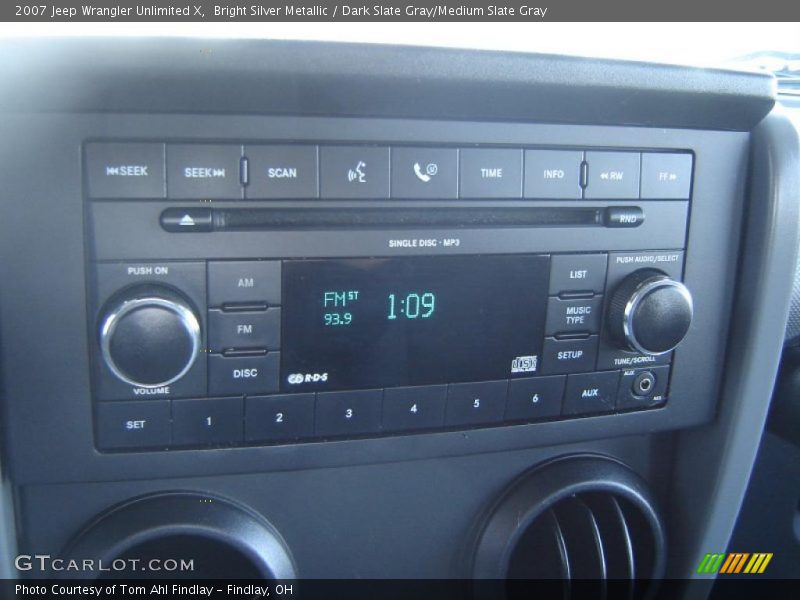 Bright Silver Metallic / Dark Slate Gray/Medium Slate Gray 2007 Jeep Wrangler Unlimited X