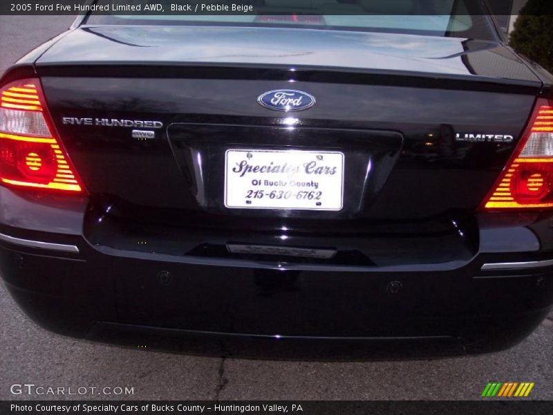 Black / Pebble Beige 2005 Ford Five Hundred Limited AWD