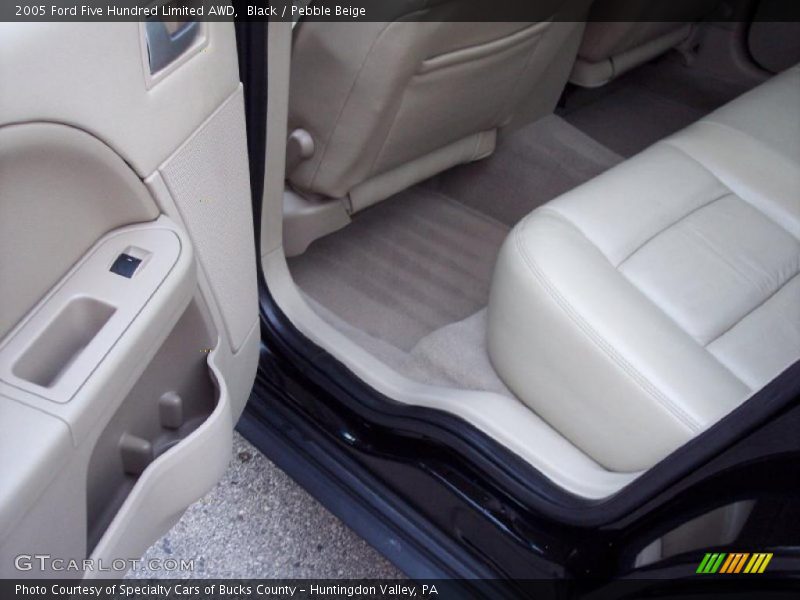 Black / Pebble Beige 2005 Ford Five Hundred Limited AWD
