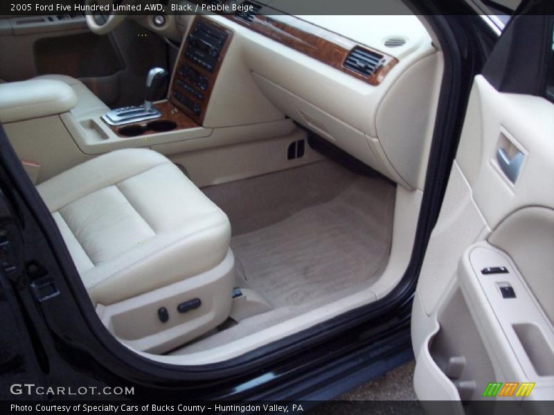Black / Pebble Beige 2005 Ford Five Hundred Limited AWD