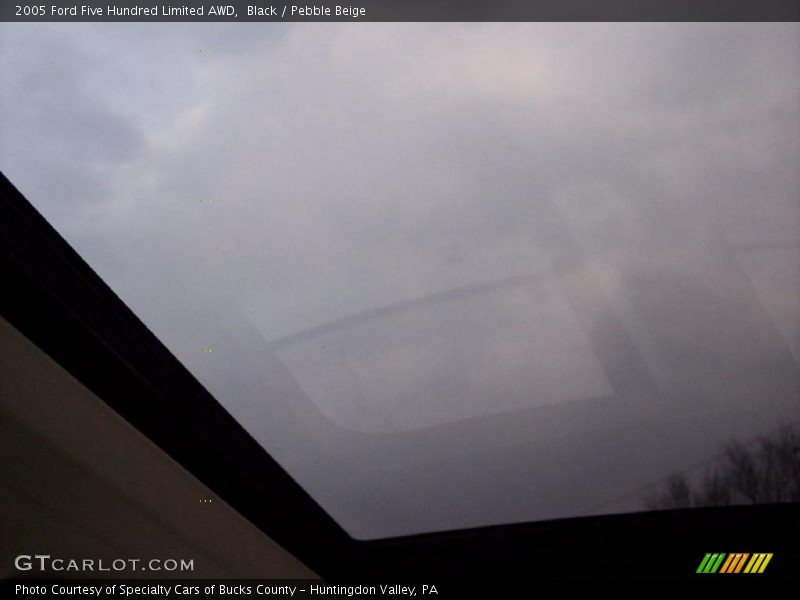 Black / Pebble Beige 2005 Ford Five Hundred Limited AWD