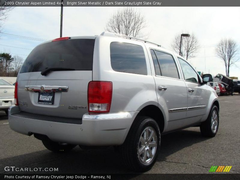 Bright Silver Metallic / Dark Slate Gray/Light Slate Gray 2009 Chrysler Aspen Limited 4x4