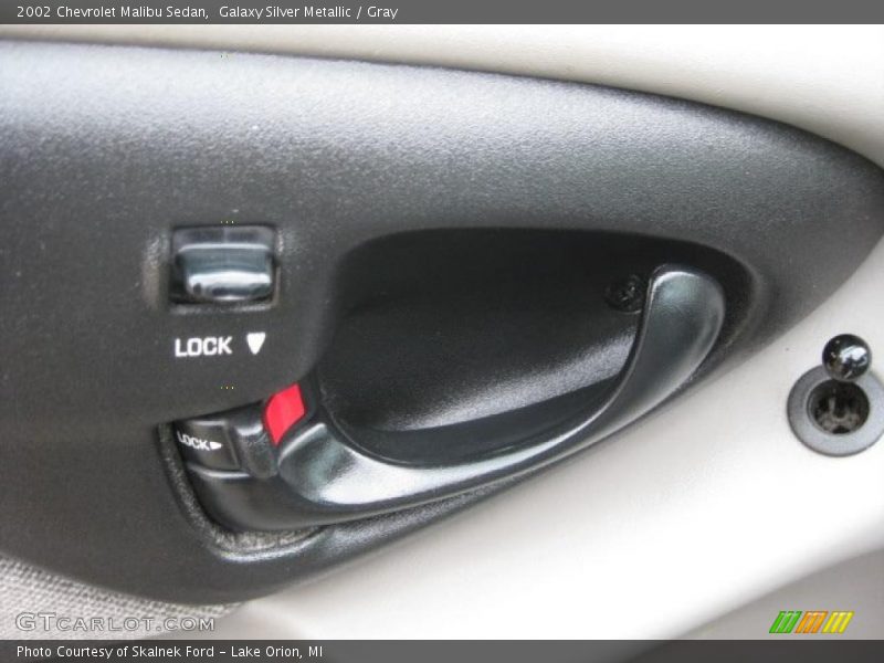 Galaxy Silver Metallic / Gray 2002 Chevrolet Malibu Sedan