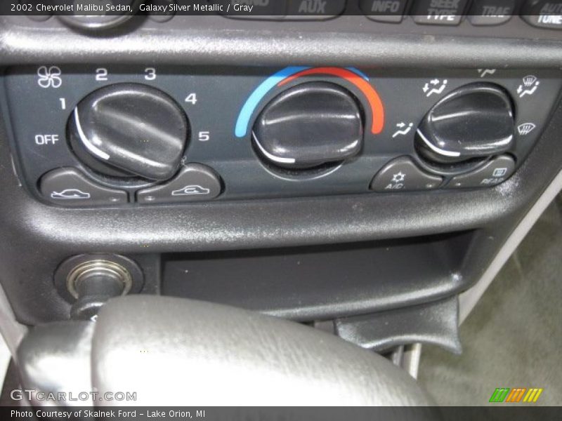 Galaxy Silver Metallic / Gray 2002 Chevrolet Malibu Sedan